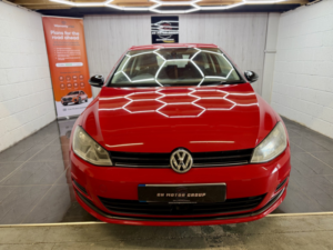 2013 Volkswagen Golf 1.4 Tsi Bluemotion Tech Se in Red — image 2