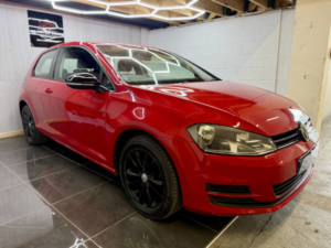 2013 Volkswagen Golf 1.4 Tsi Bluemotion Tech Se in Red — image 4
