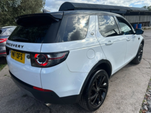 2017 Land Rover Discovery Sport 2.0 Td4 Hse Black in White — image 2