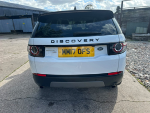 2017 Land Rover Discovery Sport 2.0 Td4 Hse Black in White — image 5