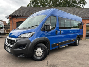 2020 Peugeot Boxer 2.0 Bluehdi 440 L4 H2 Euro 6 5dr in Blue — image 5