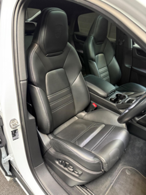2022 Porsche Cayenne 3.0t V6 Tiptronics 4WD Euro 6 (s/s) 5dr in White — image 3