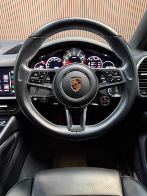 2022 Porsche Cayenne 3.0t V6 Tiptronics 4WD Euro 6 (s/s) 5dr in White — image 4