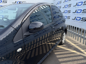 2012 Toyota Aygo 1.0 Vvt-I Fire Hatchback 5dr Petrol Manual Euro 5 (67 Ps) in Black — image 4