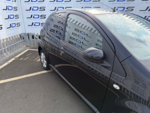 2012 Toyota Aygo 1.0 Vvt-I Fire Hatchback 5dr Petrol Manual Euro 5 (67 Ps) in Black — image 5