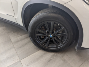 2017 BMW X5 3l 5dr Auto 255 Bhp in White — image 2