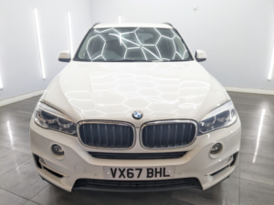 2017 BMW X5 3l 5dr Auto 255 Bhp in White — image 3