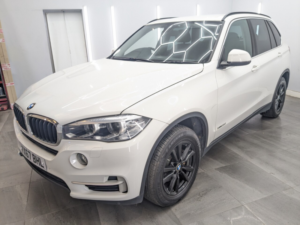 2017 BMW X5 3l 5dr Auto 255 Bhp in White — image 4