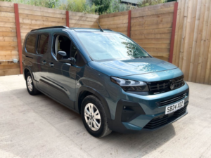 2024 Peugeot Rifter L2 Lwb 5 SEAT Wheelchair Accessible Disabled Access Vehicle Wav in Blue — image 4