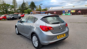 2014 Vauxhall Astra 1.6 16v Excite in Silver — image 2
