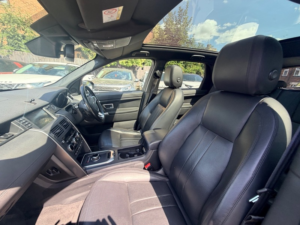 2019 Land Rover Discovery Sport Td4 Landmark in Black — image 6