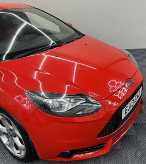 2013 Ford Focus 2.0 Focus St-2 T 5dr in Red — image 5
