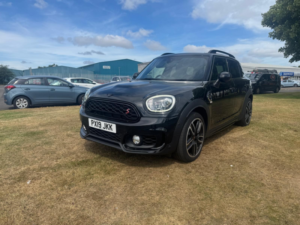 2019 MINI Countryman 2.0 Cooper S Sport SUV 5dr Petrol Steptronic Euro 6 (s/s) (192 Ps) in Black — image 2