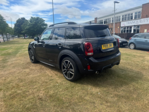 2019 MINI Countryman 2.0 Cooper S Sport SUV 5dr Petrol Steptronic Euro 6 (s/s) (192 Ps) in Black — image 3