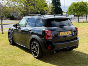 2019 MINI Countryman 2.0 Cooper S Sport SUV 5dr Petrol Steptronic Euro 6 (s/s) (192 Ps) in Black — image 5