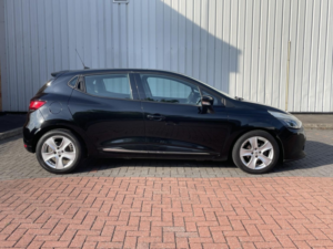 2014 Renault Clio 0.9 Dynamique Medianav Eco� Tce 90 Stop & Start in Black — image 2