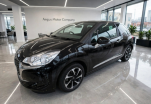 2016 Ds Automobiles Ds 3 1.2 Puretech Elegance Hatchback 3dr Petrol Manual Euro 6 (s/s) (130 Ps) in Black — image 2