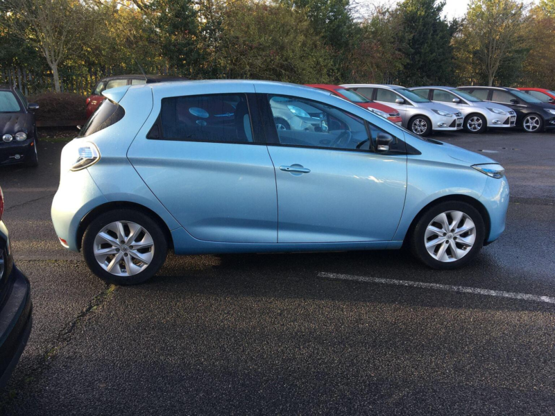 2015 Renault Zoe 22kwh Dynamique Nav Auto 5dr (i) in Blue — image 1