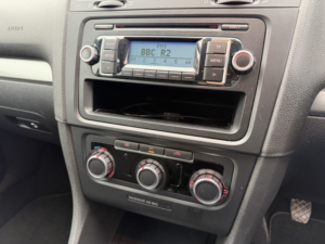 2009 Volkswagen Golf 1.6 Tdi S in Black — image 6