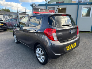 2015 Vauxhall Viva 1.0i Sl Euro 6 5dr in Grey — image 4
