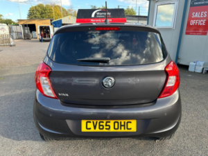 2015 Vauxhall Viva 1.0i Sl Euro 6 5dr in Grey — image 6