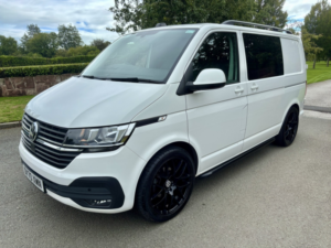 2020 Volkswagen Transporter T6.1 2.0 Tdi Highline 150 Camper / Day Van Swb Eu6 Ulez in White — image 2