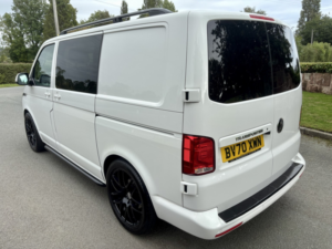 2020 Volkswagen Transporter T6.1 2.0 Tdi Highline 150 Camper / Day Van Swb Eu6 Ulez in White — image 4