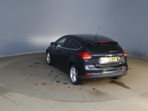 2015 Ford Focus 1.0t Ecoboost Zetec Euro 6 (s/s) 5dr in Black — image 4