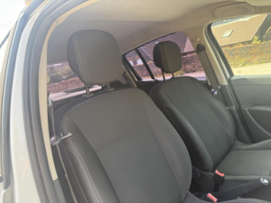 2011 Renault Clio 1.2 I-Music Euro 5 5dr in White — image 4