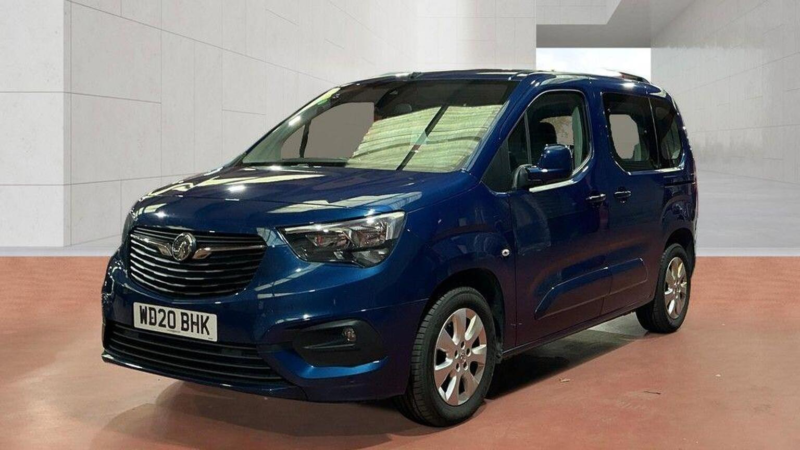 2020 Vauxhall Combo Life 1.2 Turbo Energy Auto Euro 6 (s/s) 5dr in Blue — image 1
