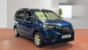 2020 Vauxhall Combo Life 1.2 Turbo Energy Auto Euro 6 (s/s) 5dr in Blue — image 2