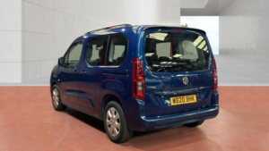 2020 Vauxhall Combo Life 1.2 Turbo Energy Auto Euro 6 (s/s) 5dr in Blue — image 3