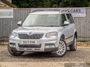 2017 Skoda Yeti 2.0 Tdi Se Business Outdoor 4WD Euro 6 (s/s) 5dr in Silver — image 2