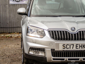 2017 Skoda Yeti 2.0 Tdi Se Business Outdoor 4WD Euro 6 (s/s) 5dr in Silver — image 4