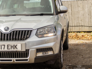 2017 Skoda Yeti 2.0 Tdi Se Business Outdoor 4WD Euro 6 (s/s) 5dr in Silver — image 5