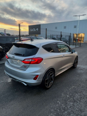 2019 Ford Fiesta 1.5 T Ecoboost St-3 in Silver — image 5