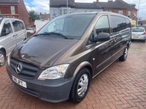 2013 Mercedes-Benz Vito 2.1 113 Cdi Blueefficiency Traveliner L1 5dr in Brown — image 2