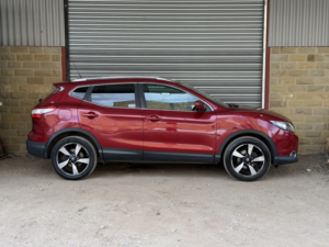 2015 Nissan Qashqai 1.5 Dci N-Tec+ in Red — image 4