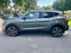2017 Nissan Qashqai 1.6 Dig-T Tekna SUV 5dr Petrol Manual 2WD Euro 6 (s/s) (163 Ps) in Grey — image 6