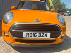 2016 MINI Hatch 1.2 One Euro 6 (s/s) 5dr in Orange — image 2