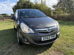 2013 Vauxhall Corsa 1.4 16v Se in Grey — image 2