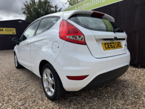 2012 Ford Fiesta 1.3 Zetec in White — image 4