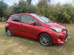 2016 Toyota Yaris 1.3 Dual Vvt-I Icon in Red — image 4
