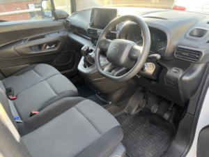 2020 Citroen Berlingo 1.5 Bluehdi 1000 Enterprise M in White — image 4