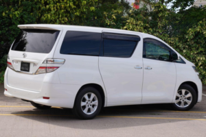 2009 Toyota Vellfire 2.4 X 5dr 8 Seats in White — image 4