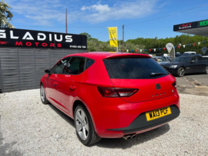 2013 SEAT Leon 2.0 Tdi Cr Fr Euro 5 (s/s) 5dr in Red — image 4