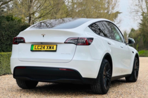 2024 Tesla Model Y (dual Motor) Long Range Auto 4wde 5dr in White — image 3