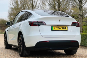 2024 Tesla Model Y (dual Motor) Long Range Auto 4wde 5dr in White — image 4