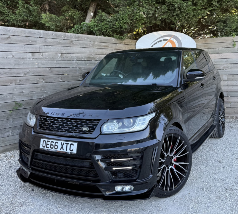 2017 Land Rover Range Rover Sport 3.0 Sd V6 Hse Dynamic in Black — image 1