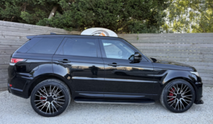 2017 Land Rover Range Rover Sport 3.0 Sd V6 Hse Dynamic in Black — image 2